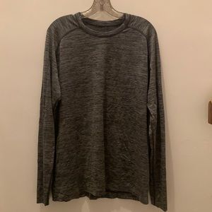 XL Men’s lulu lemon long sleeve shirt